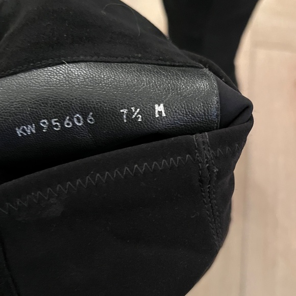 Vintage Stuart Weitzman Suede Knee-High Boots – Style KW 95606 – Size 7.5M - Picture 5 of 8